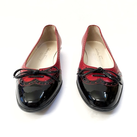 SALVATORE FERRAGAMO black patent red leather Oxford round toe bow ballet flats - Picture 4 of 12
